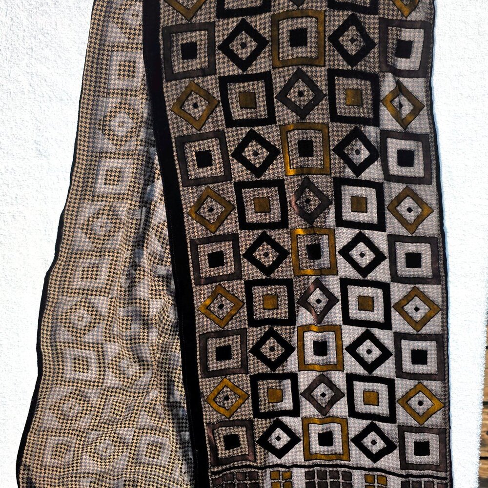 Nordstrom Geometric Pattern Scarf - Black and Gold